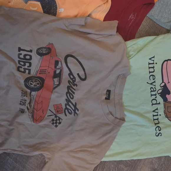 LOT of 12 Boys Graphic Tees- Vineyard Vines, GAP, Old Navy, Hurley TOMMY, Ron J - Picture 7 of 9